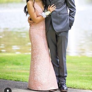 Lace v-neck bodycon prom dress